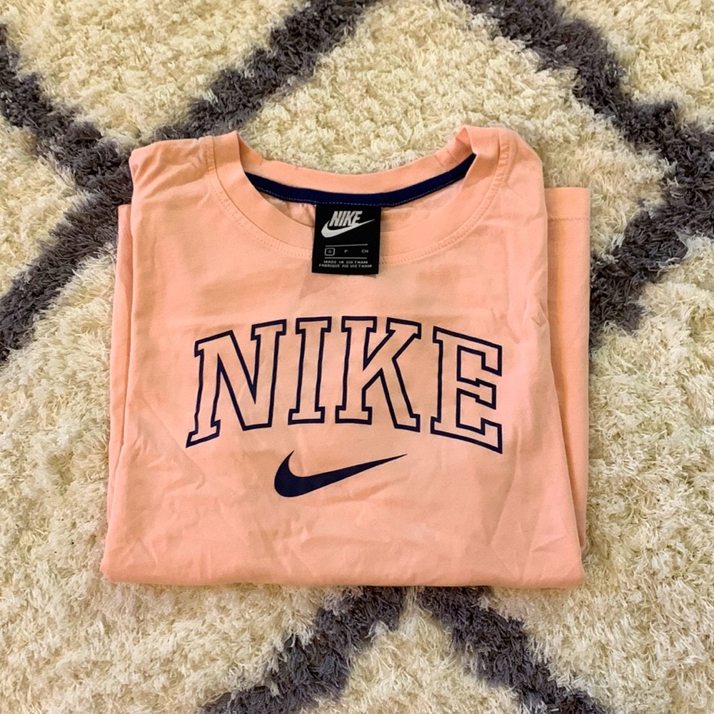 Nike Cropped Tee